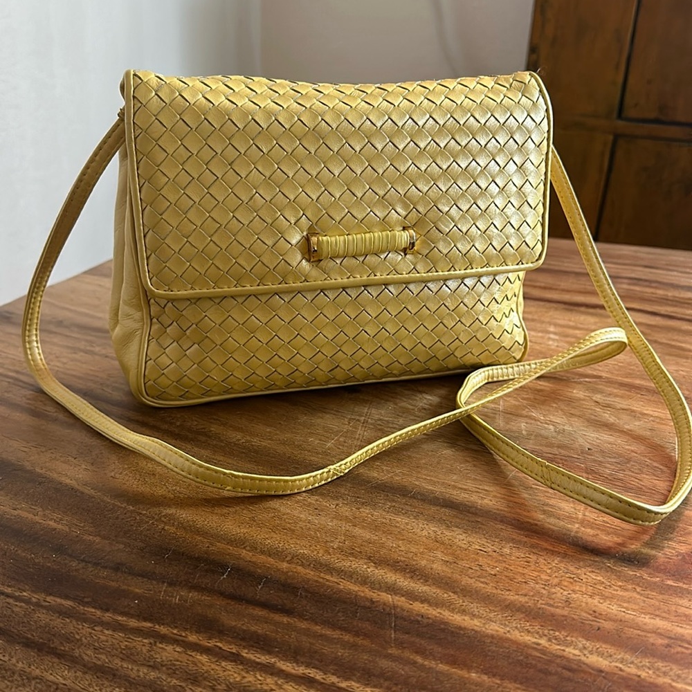 Unique Vintage Pale Yellow Woven Crossbody Purse